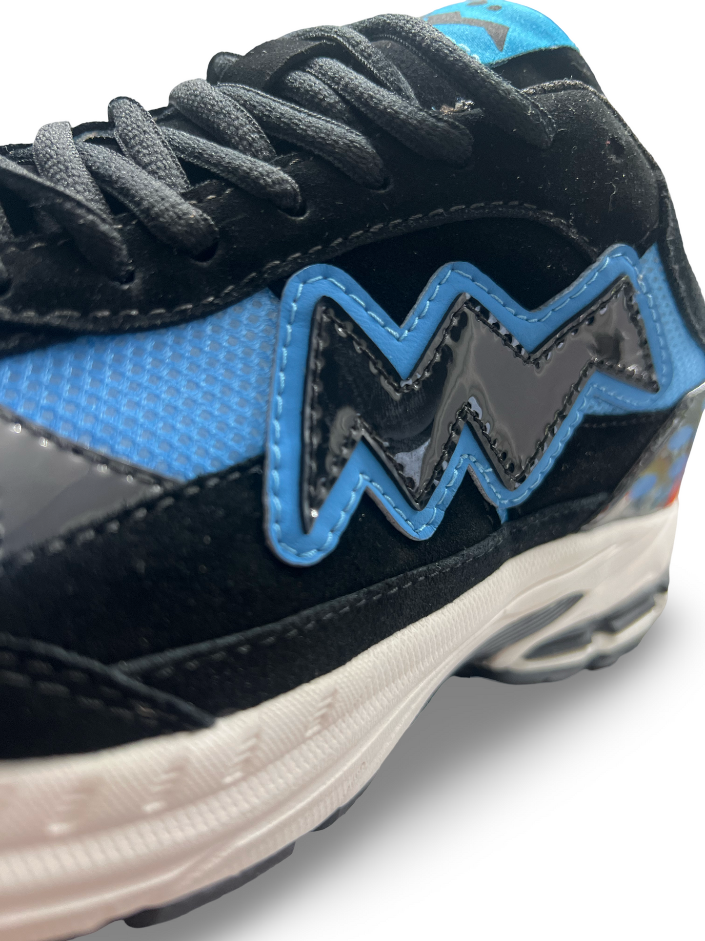 BASIK Runner GD2023 “Black Butterfly”
