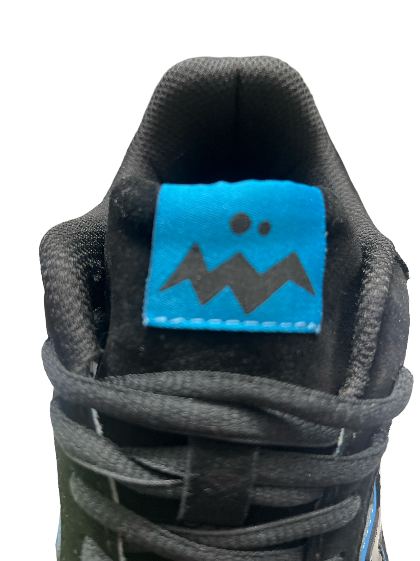 BASIK Runner GD2023 “Black Butterfly”